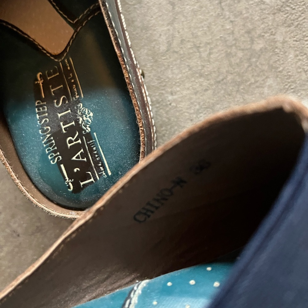 Clogs - Picture 2 of 2